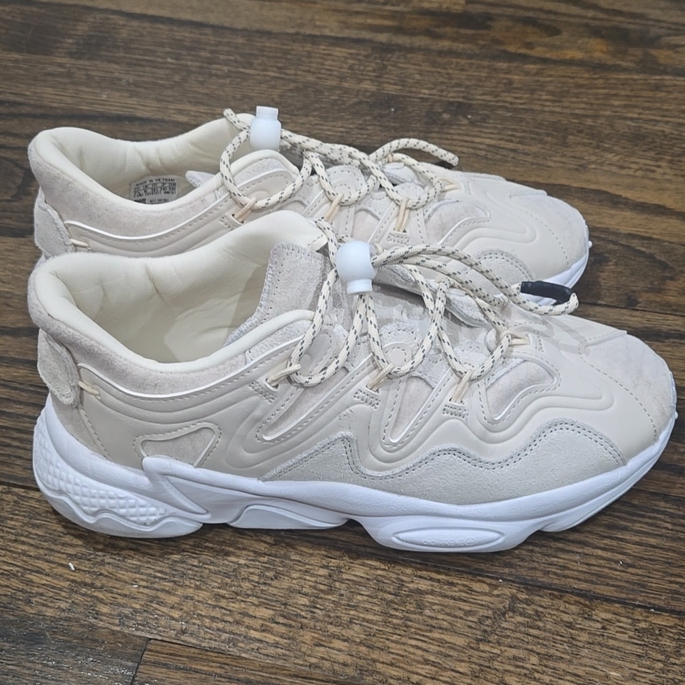 Adidas Ozweego Plus Beige Cream And White Mwns 7.5 Womens 9